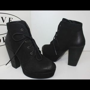 Steve Madden platform bootie